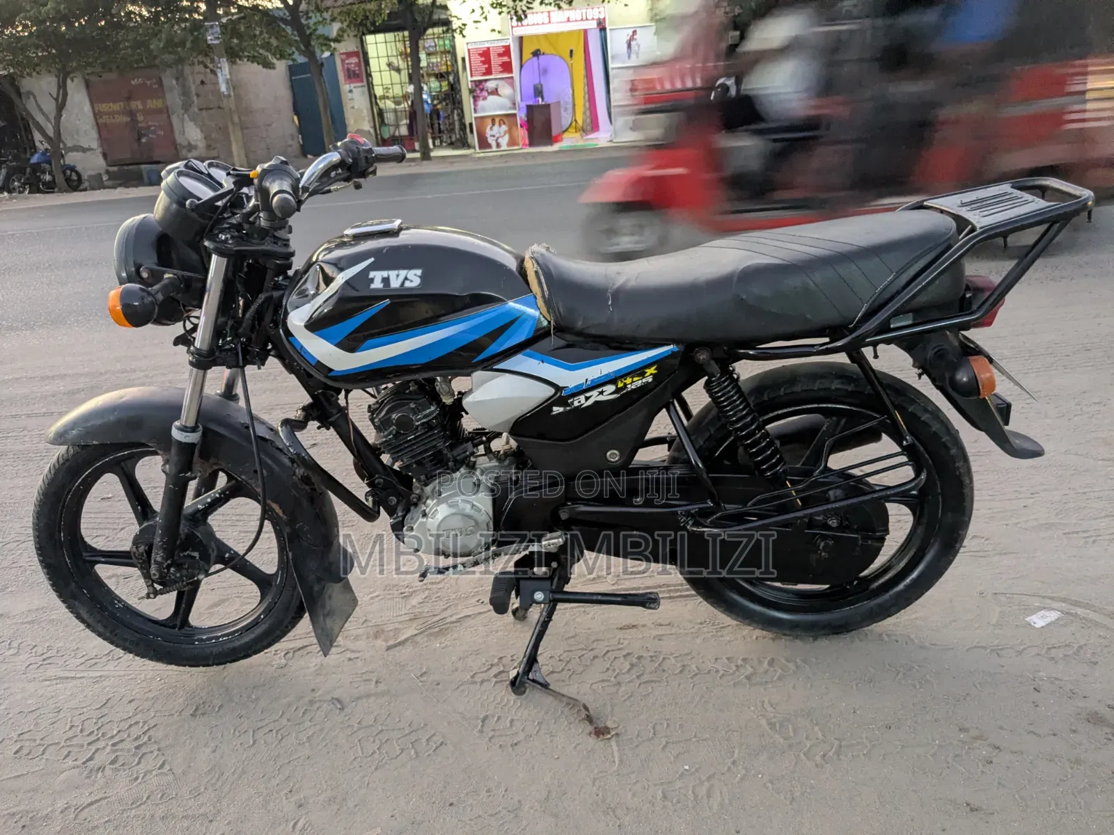 TVS HLX 125 2025 Black