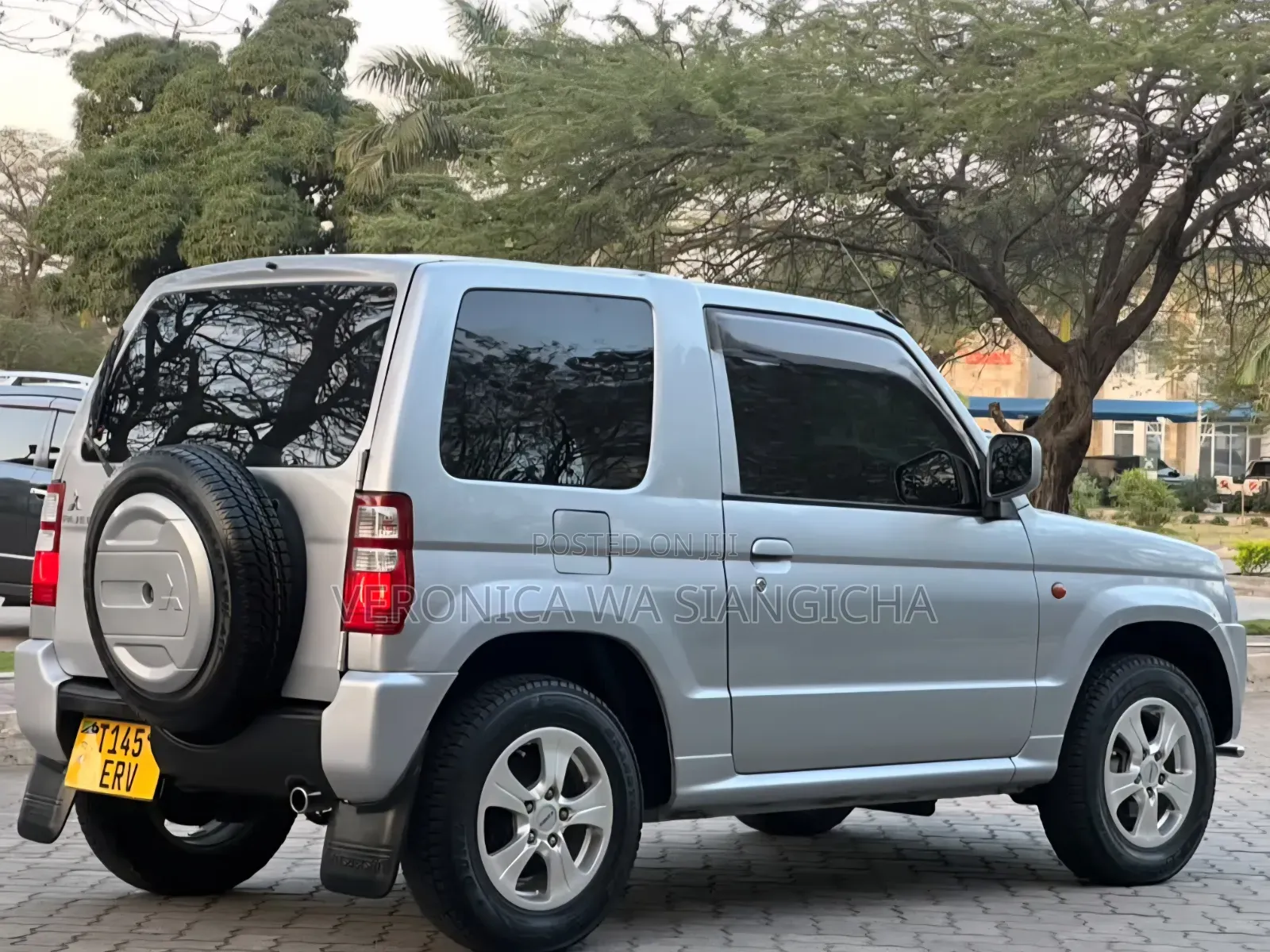 Mitsubishi Pajero 2009 Silver