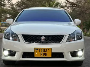 Toyota Crown 2010 White