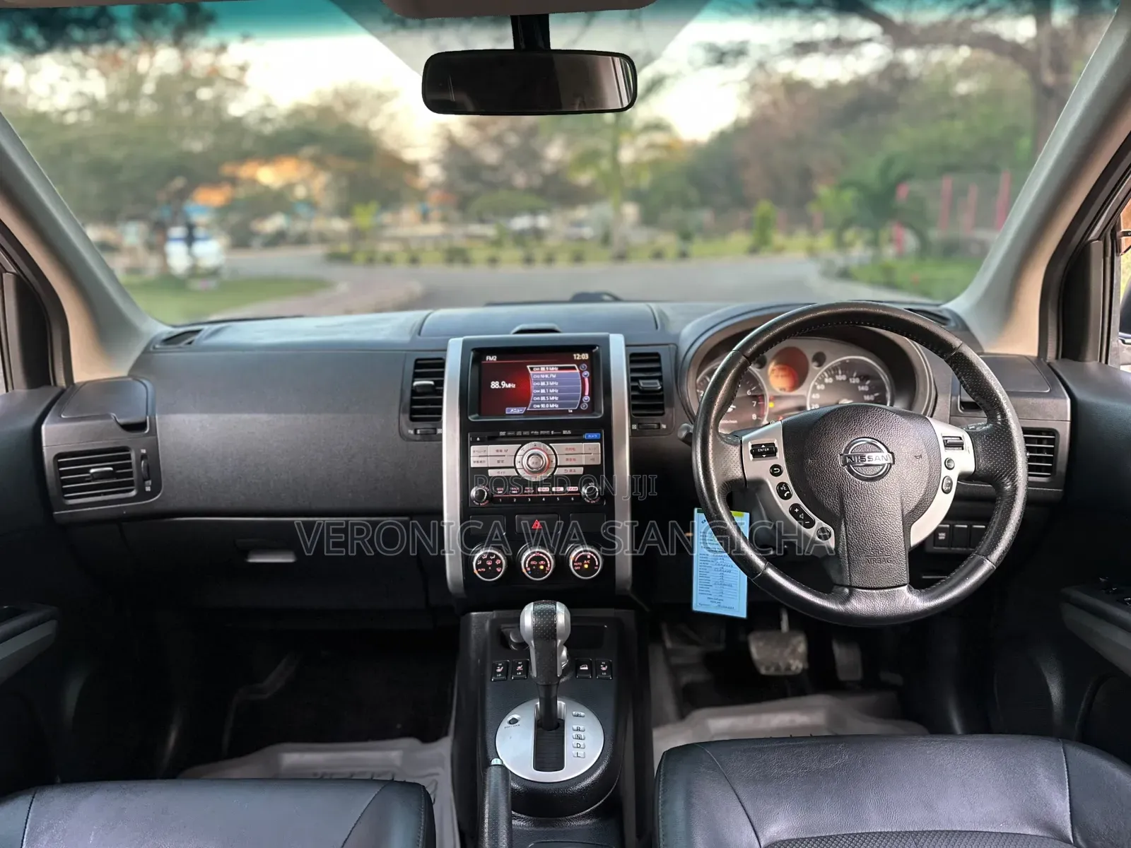 Nissan X-Trail 2010 Gold