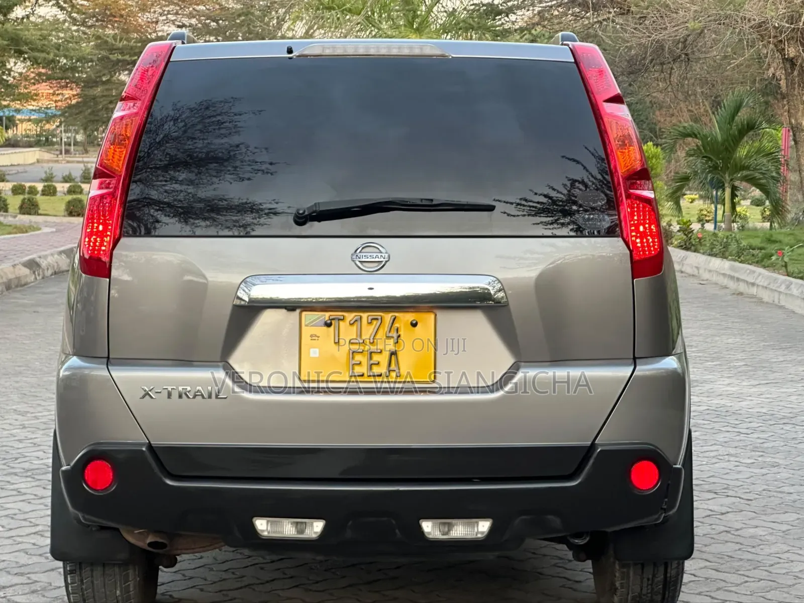 Nissan X-Trail 2010 Gold