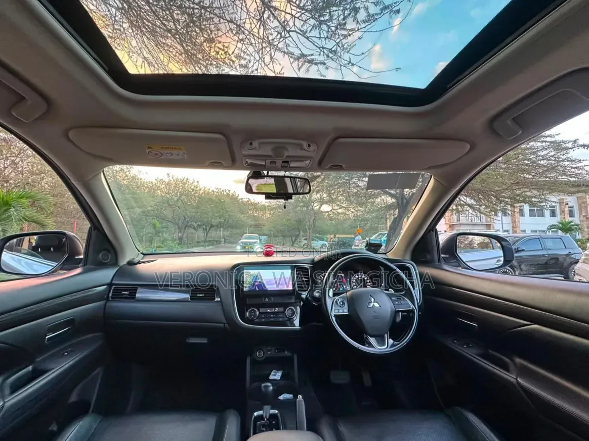 Mitsubishi Outlander 2015 Silver