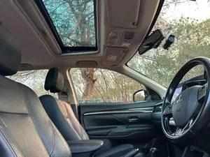 Mitsubishi Outlander 2015 Silver