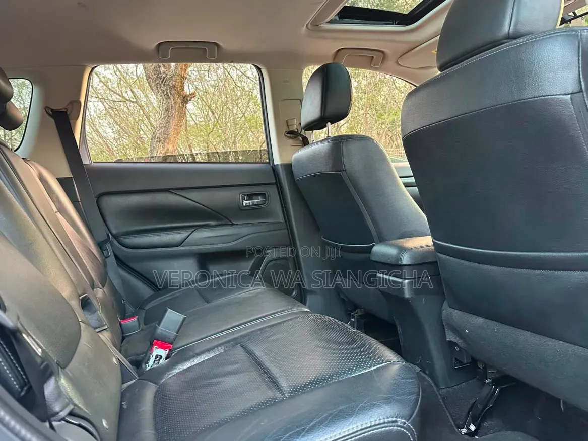 Mitsubishi Outlander 2015 Silver