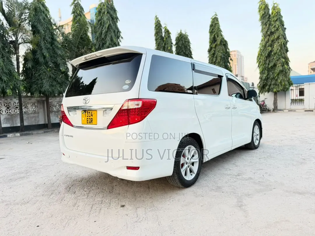 Toyota Alphard 2009 White
