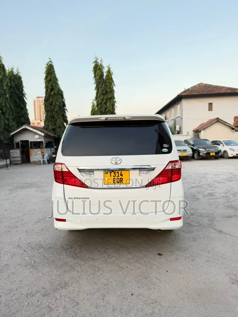 Toyota Alphard 2009 White