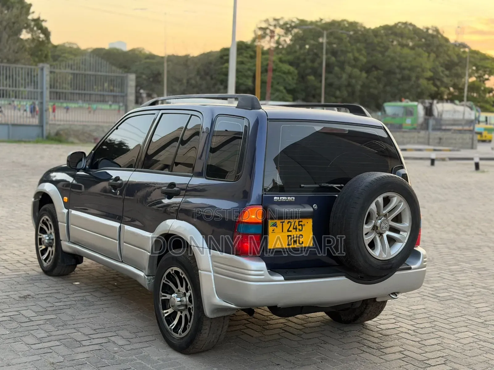Suzuki Escudo 1995 Blue