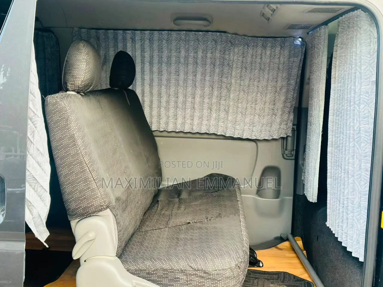 Toyota HiAce 2005 Black