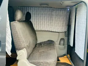Toyota HiAce 2005 Black