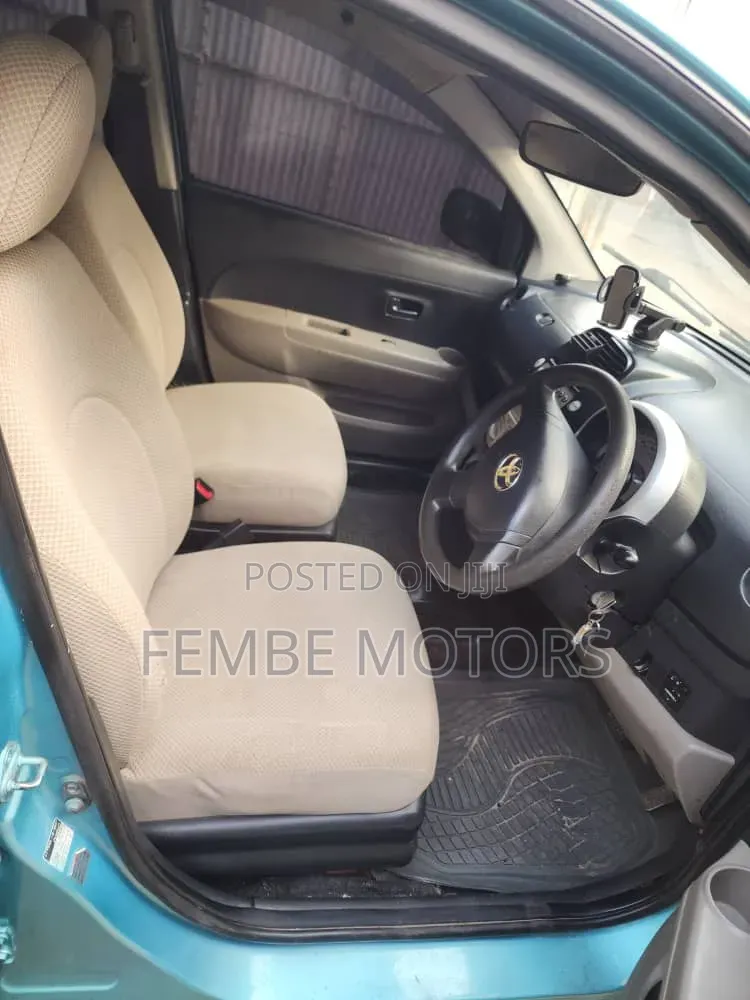 Toyota Passo 2005 Blue