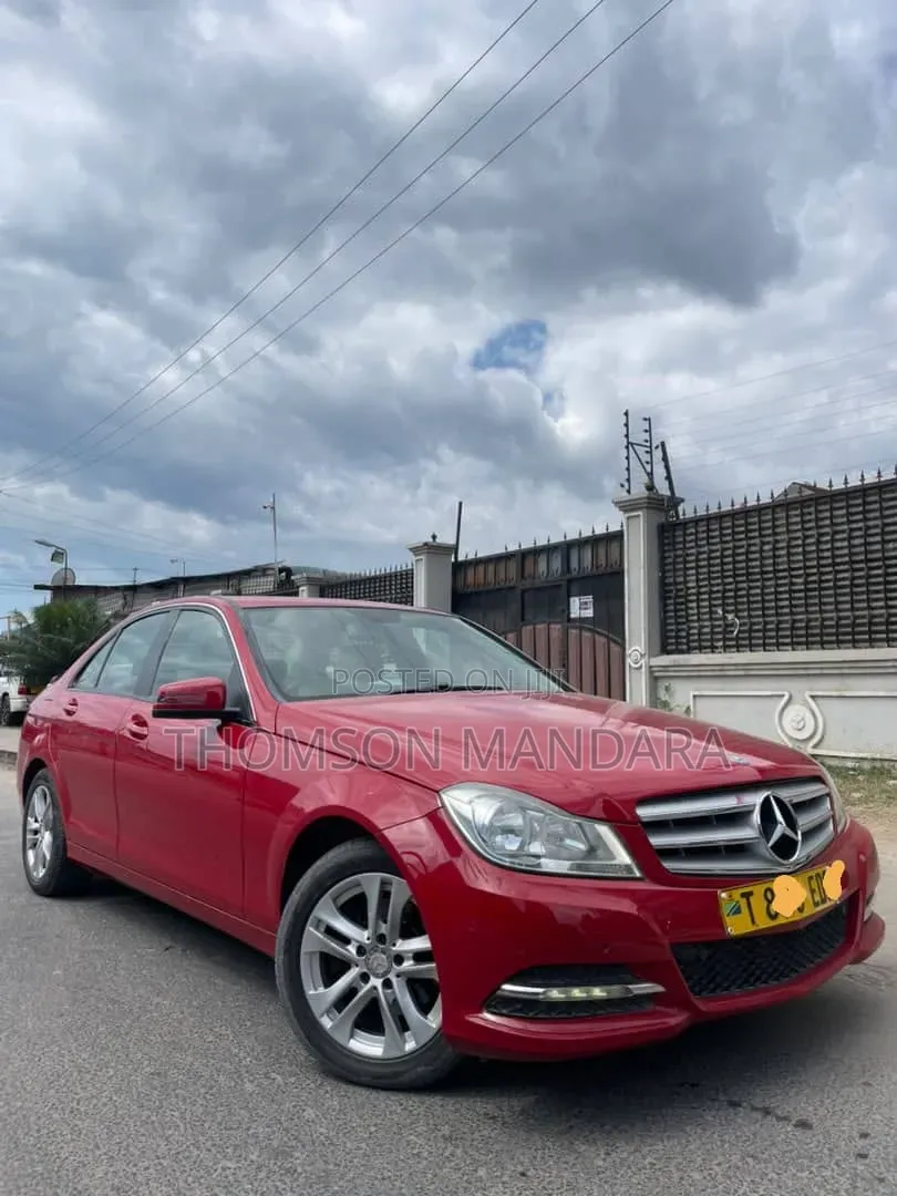 Mercedes-Benz C-Class 2013 Red
