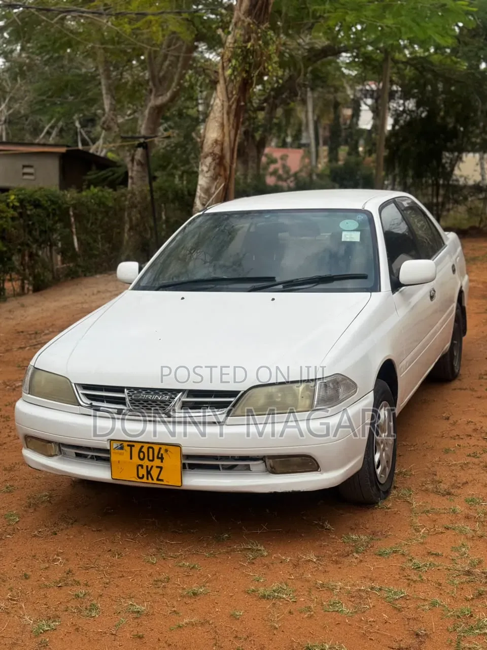 Toyota Carina 2000 White