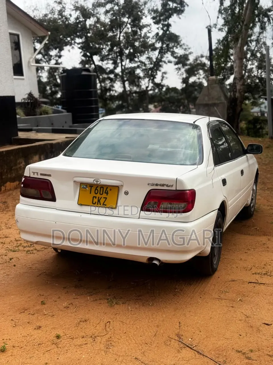 Toyota Carina 2000 White