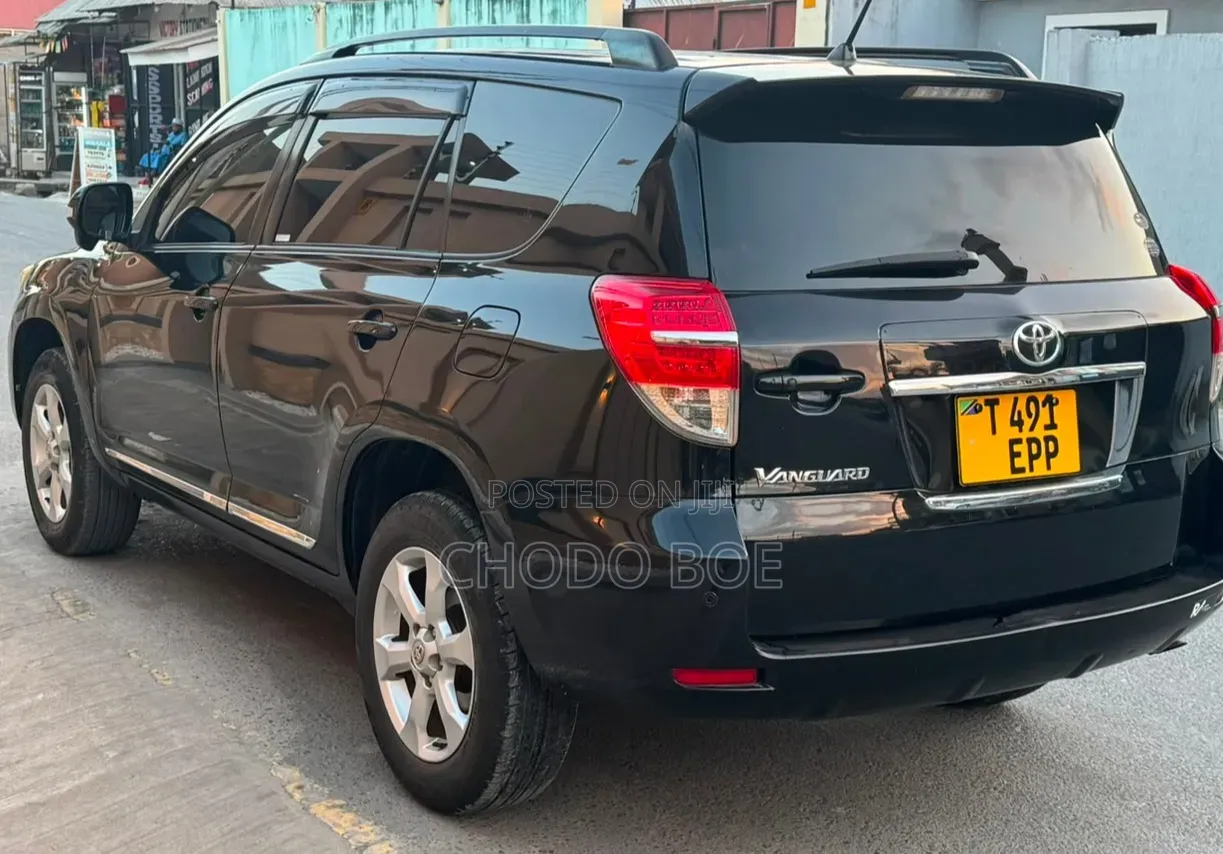 Toyota Vanguard 2010 Black