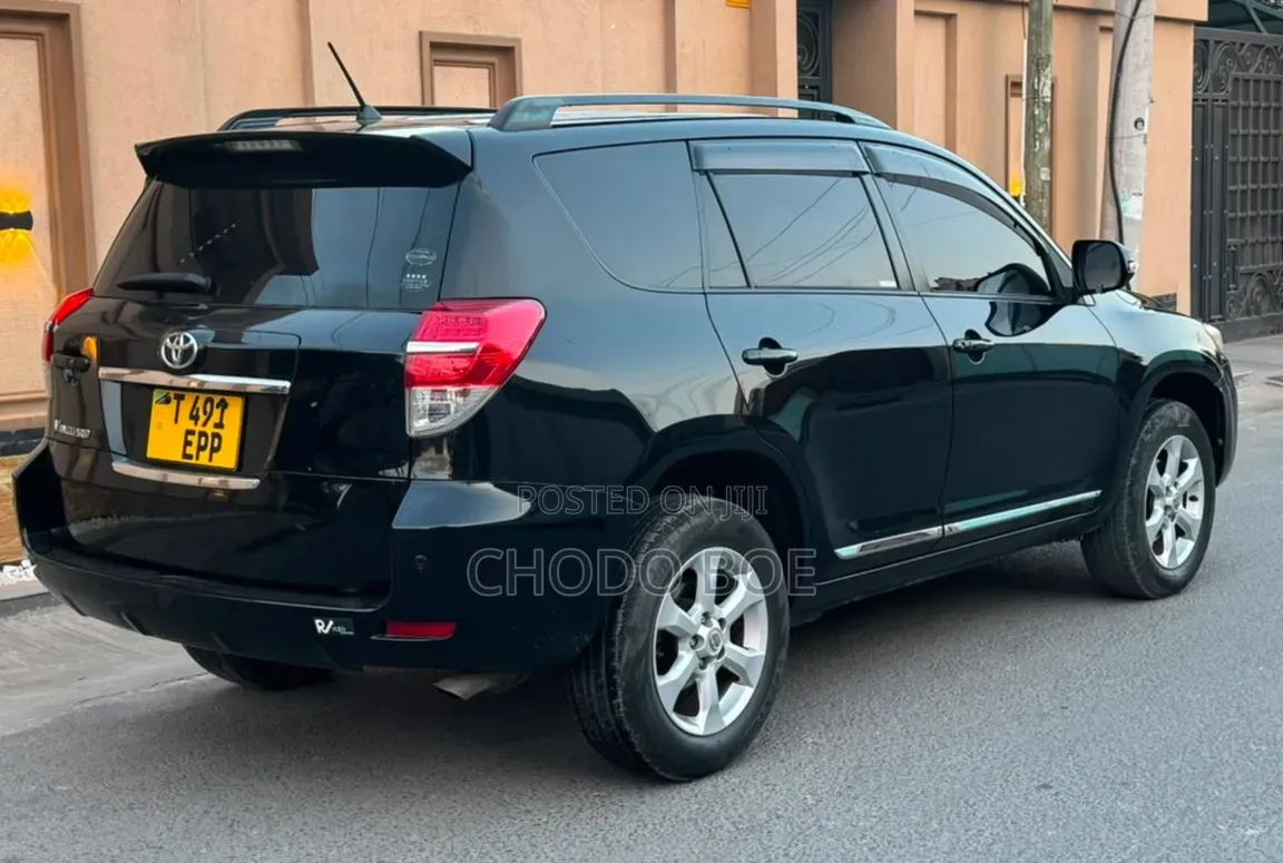 Toyota Vanguard 2010 Black