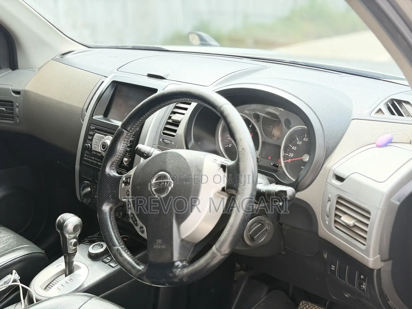 Nissan X-Trail 2011 Gold