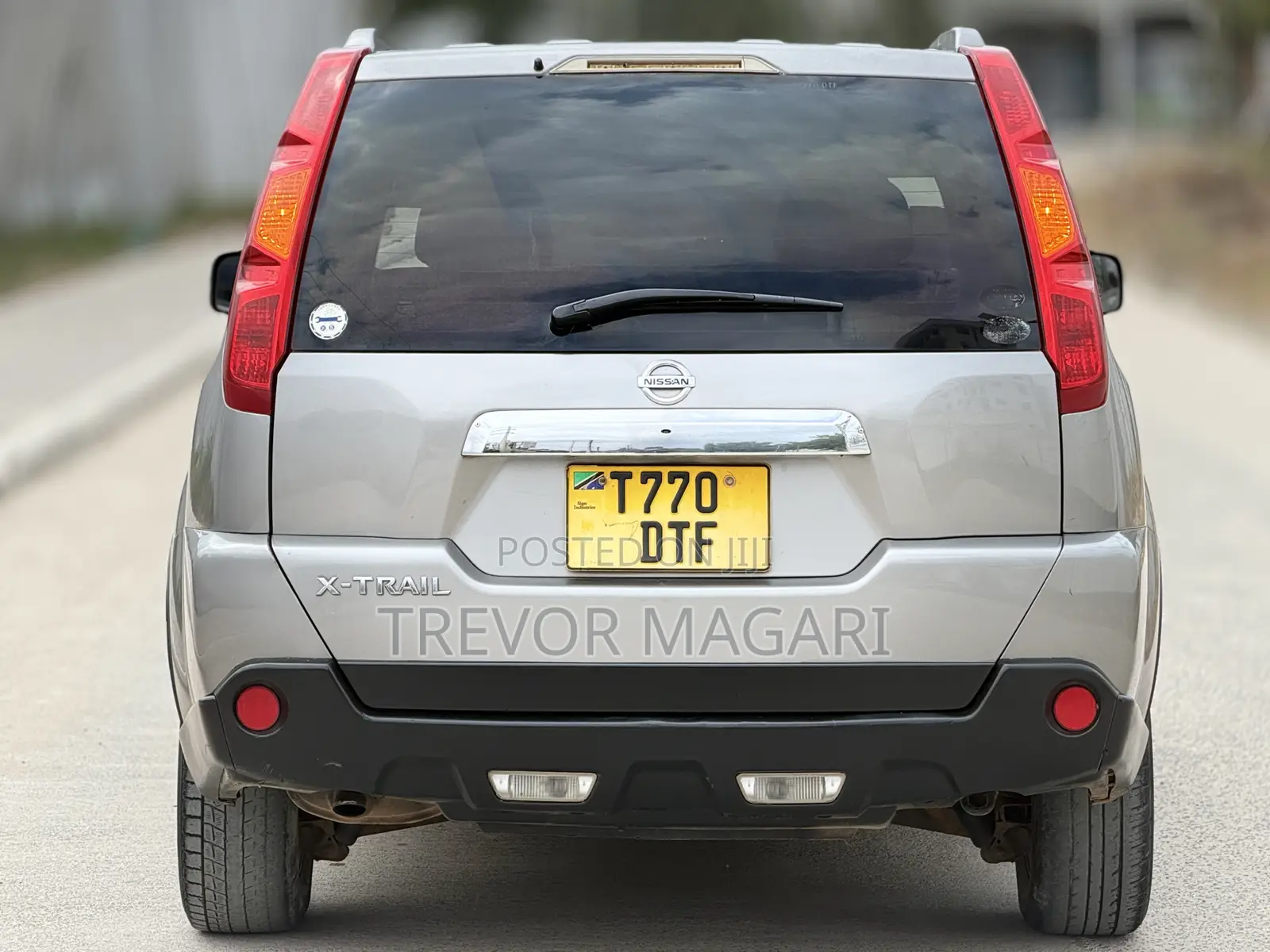 Nissan X-Trail 2011 Gold