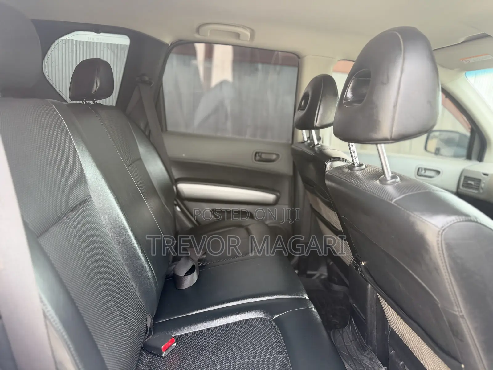 Nissan X-Trail 2011 Gold