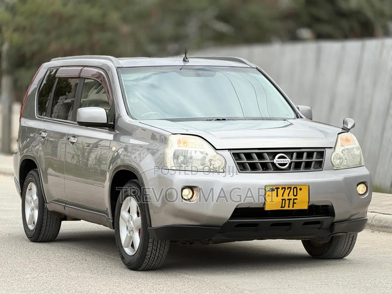Nissan X-Trail 2011 Gold