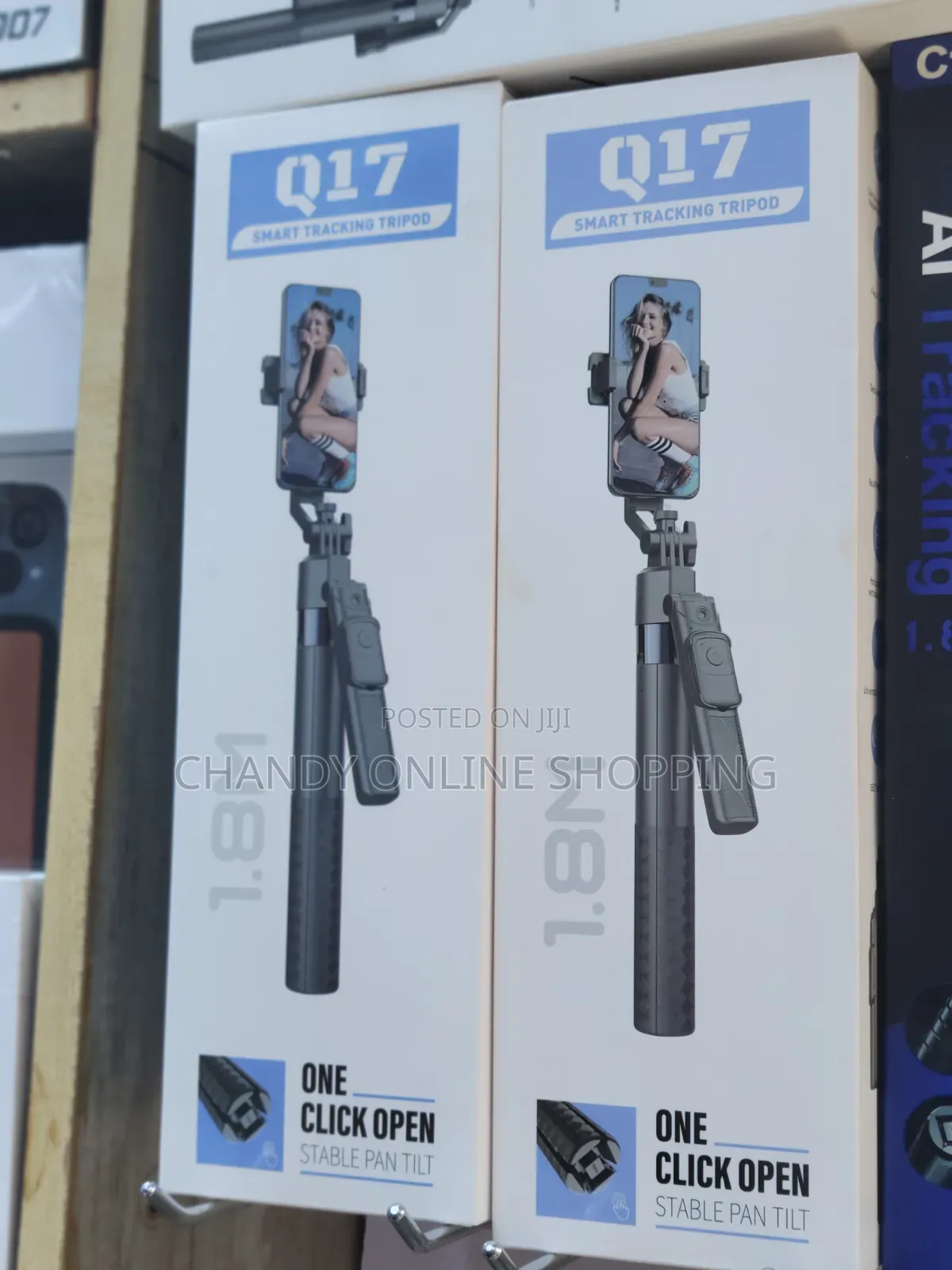 The Q17 Smart Tracking Tripod