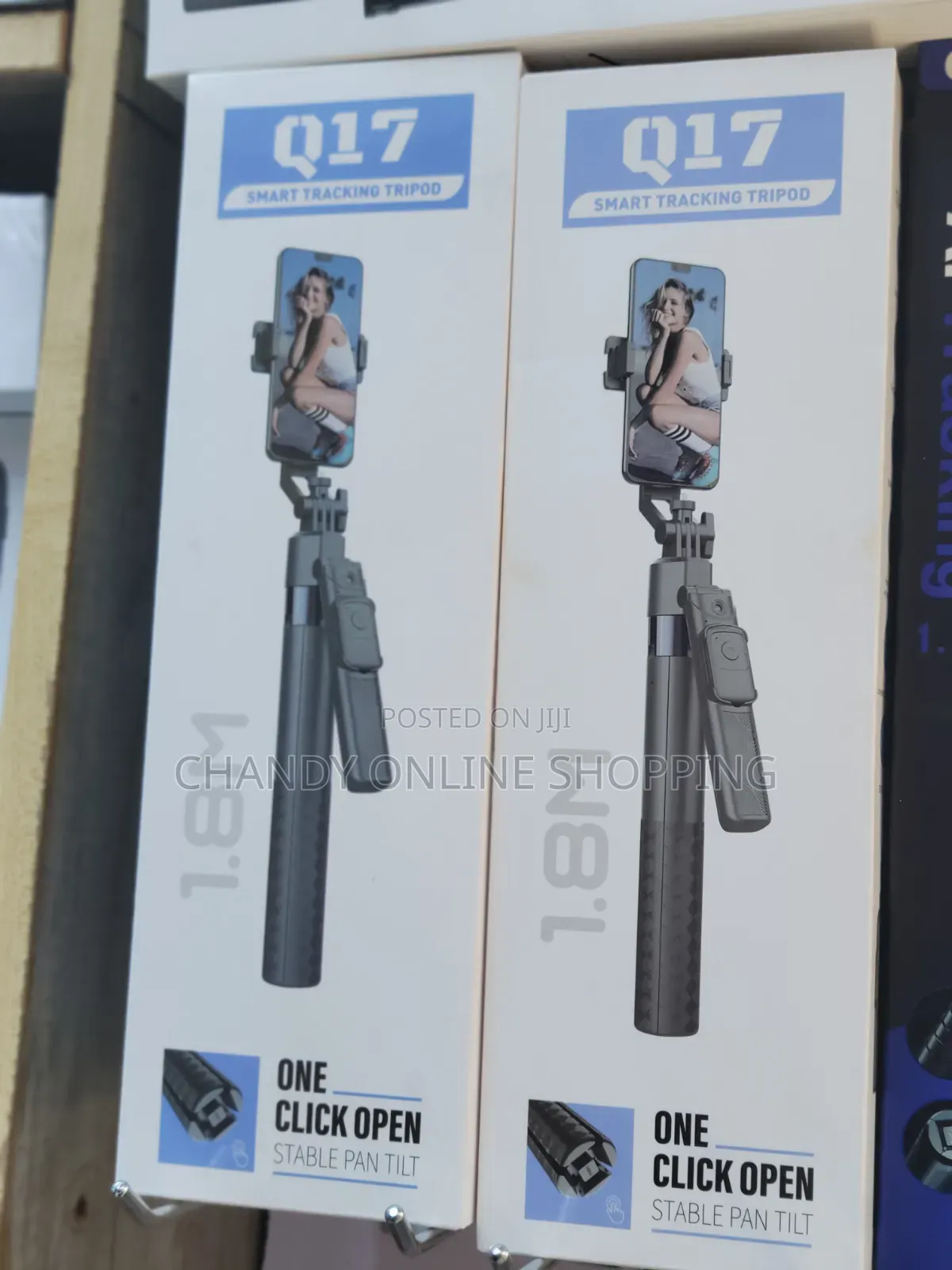 The Q17 Smart Tracking Tripod