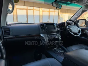 Toyota Land Cruiser 2008 Gold