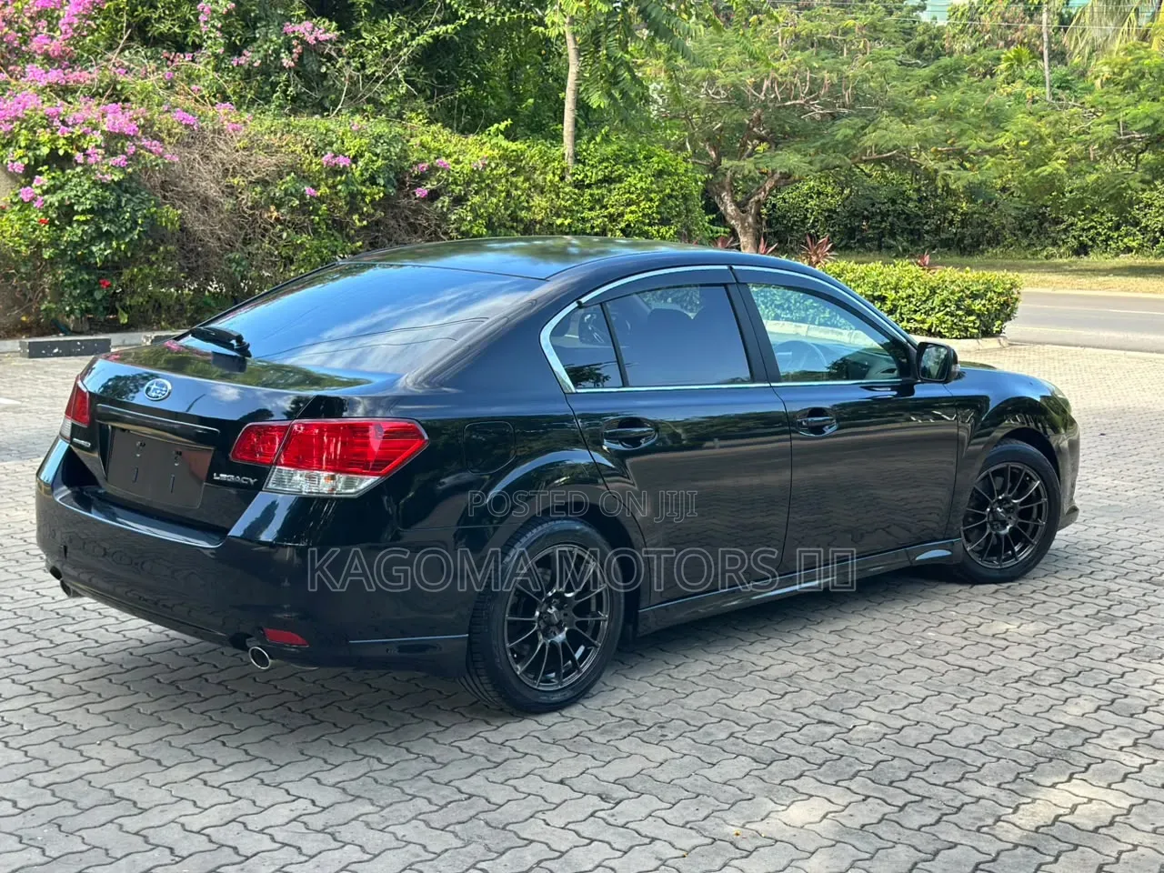 Subaru Legacy 2011 Black