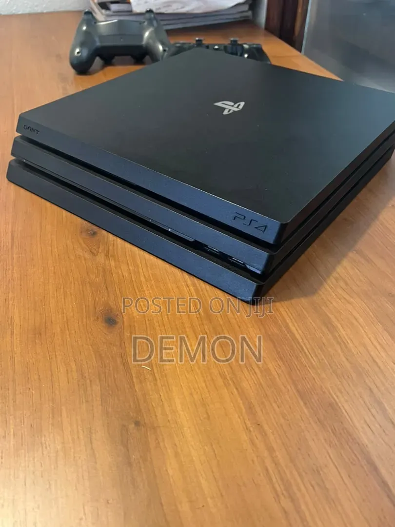 Ps4 Pro Very Nice Condition