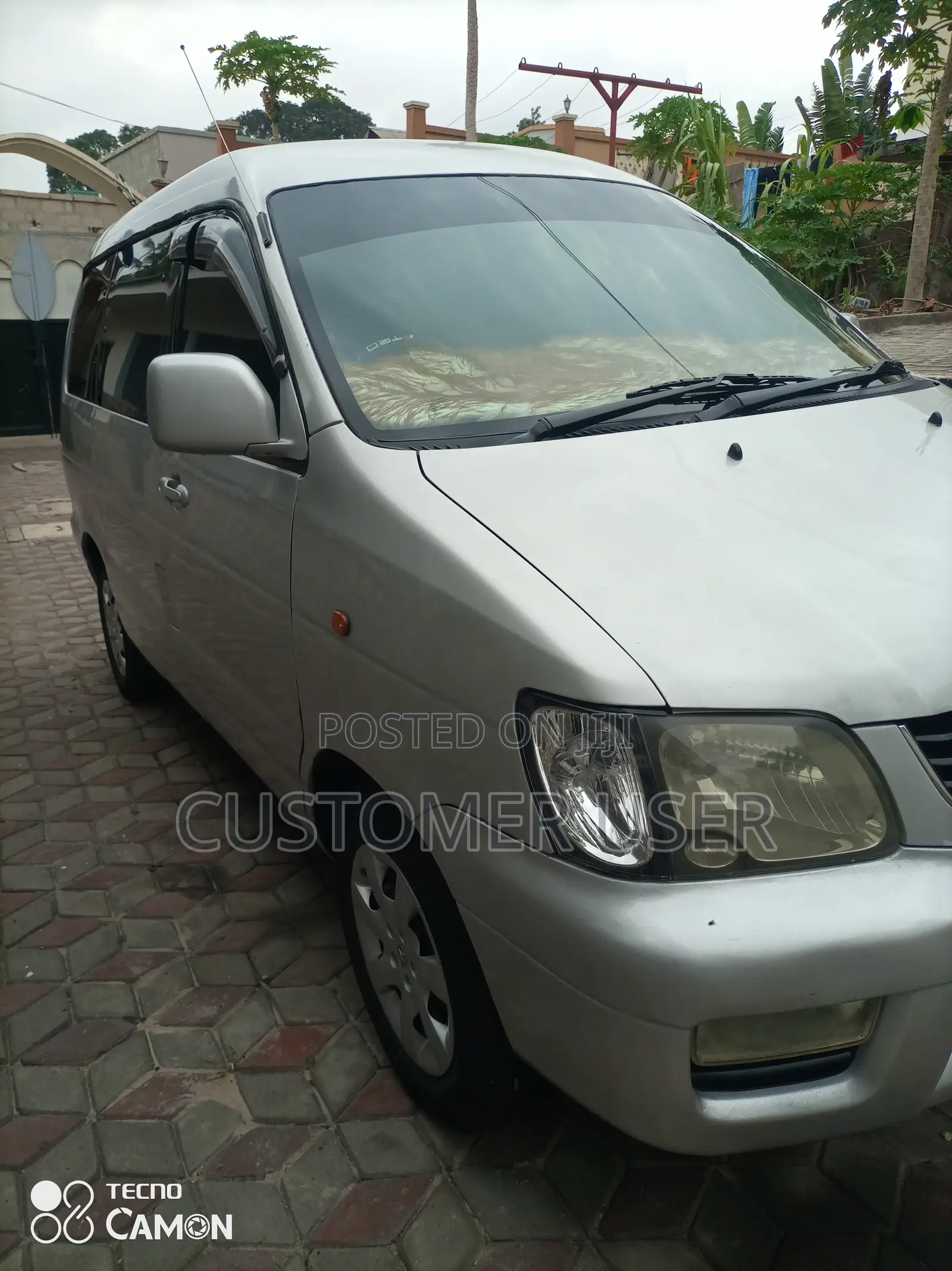 Toyota Noah 2.0 AWD (8 Seater) 2001 Silver