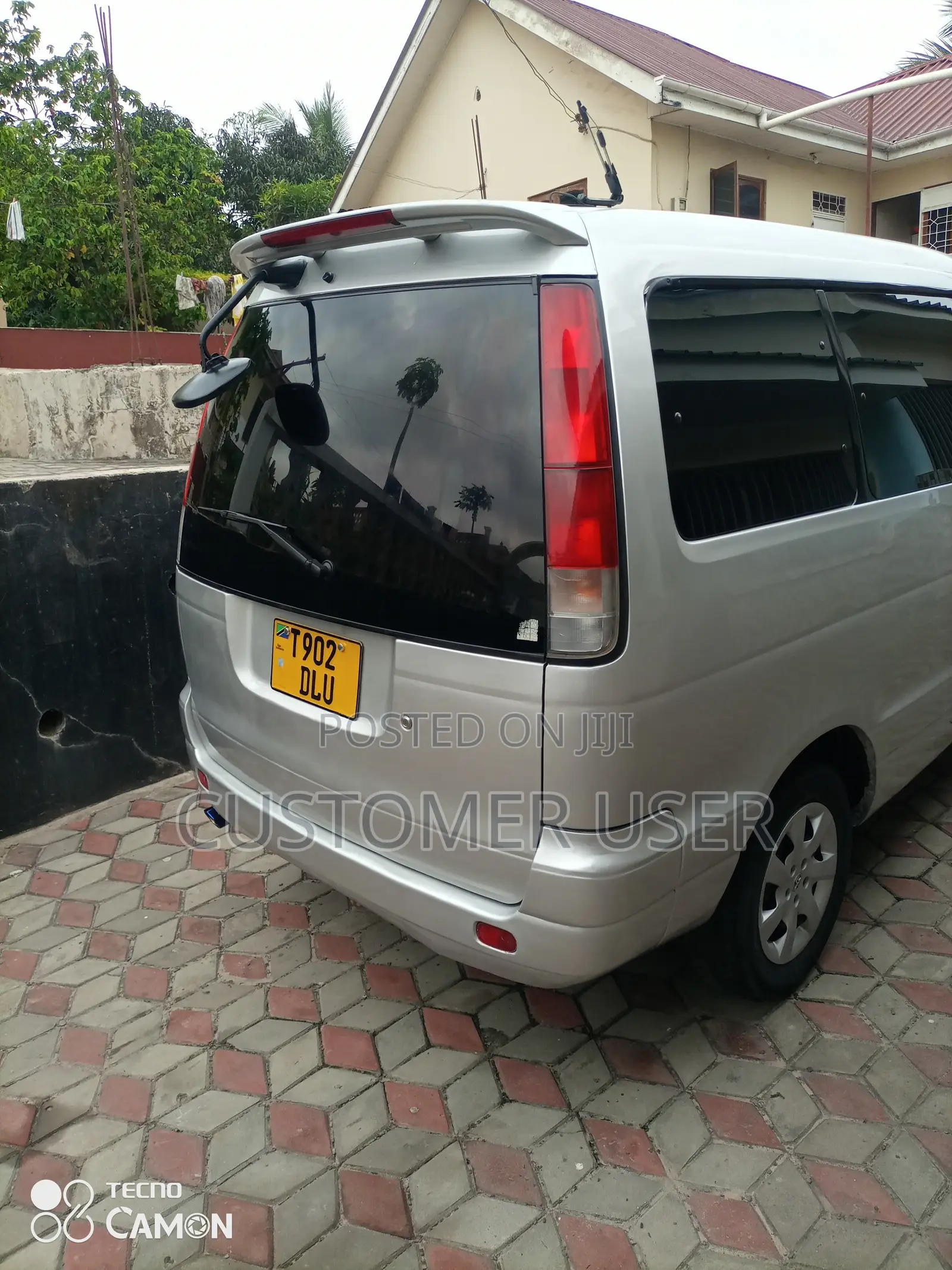 Toyota Noah 2.0 AWD (8 Seater) 2001 Silver