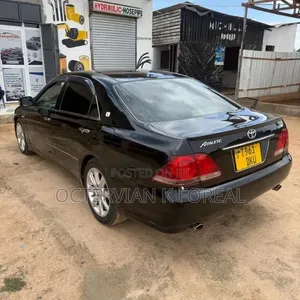Toyota Crown 2004 Black