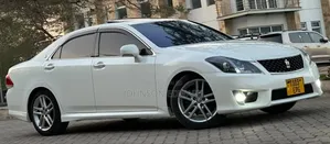 Toyota Crown 2010 White
