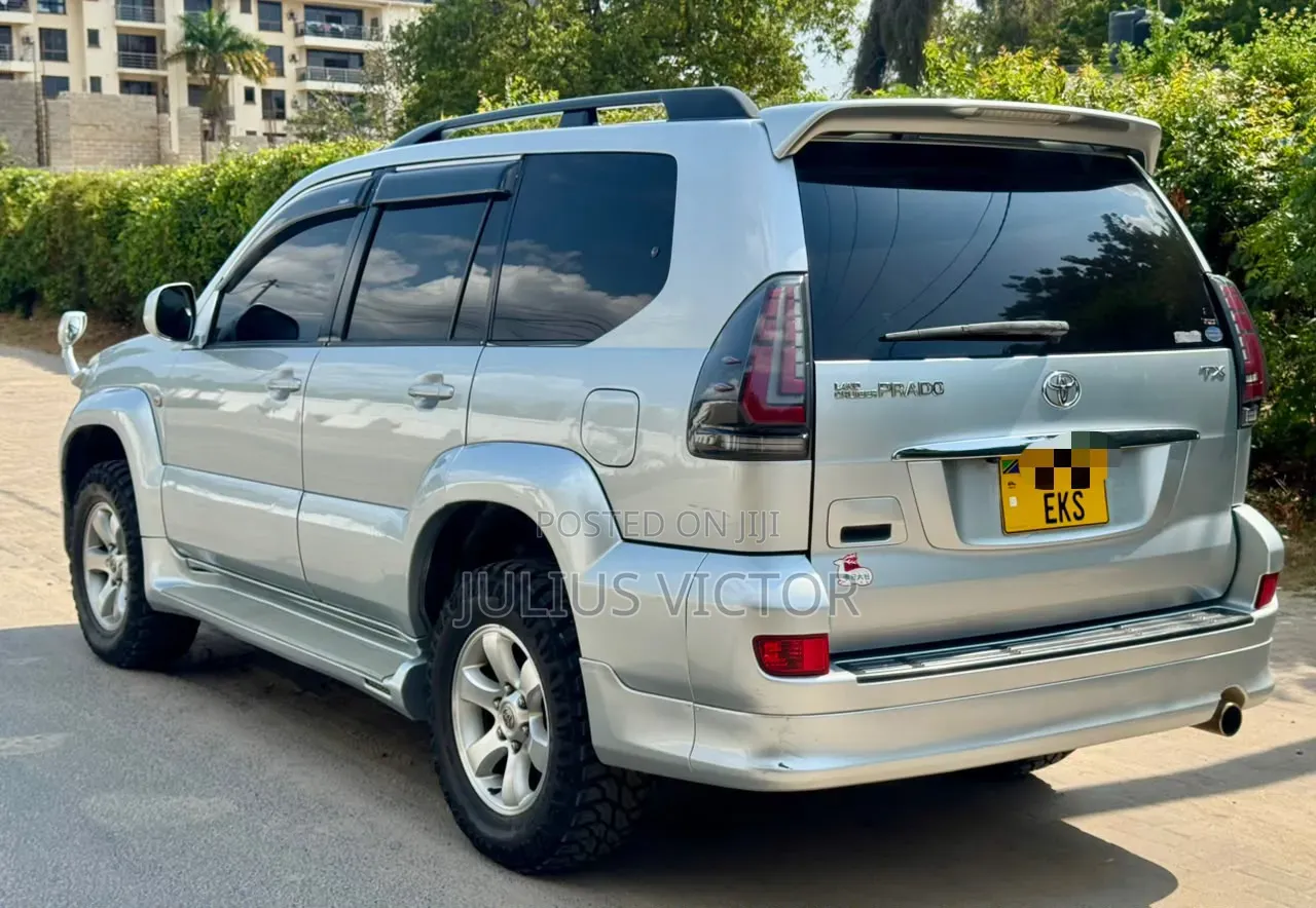 Toyota Land Cruiser Prado 2005 Silver