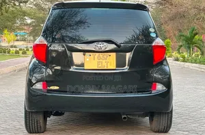 Toyota Ractis 2012 Black
