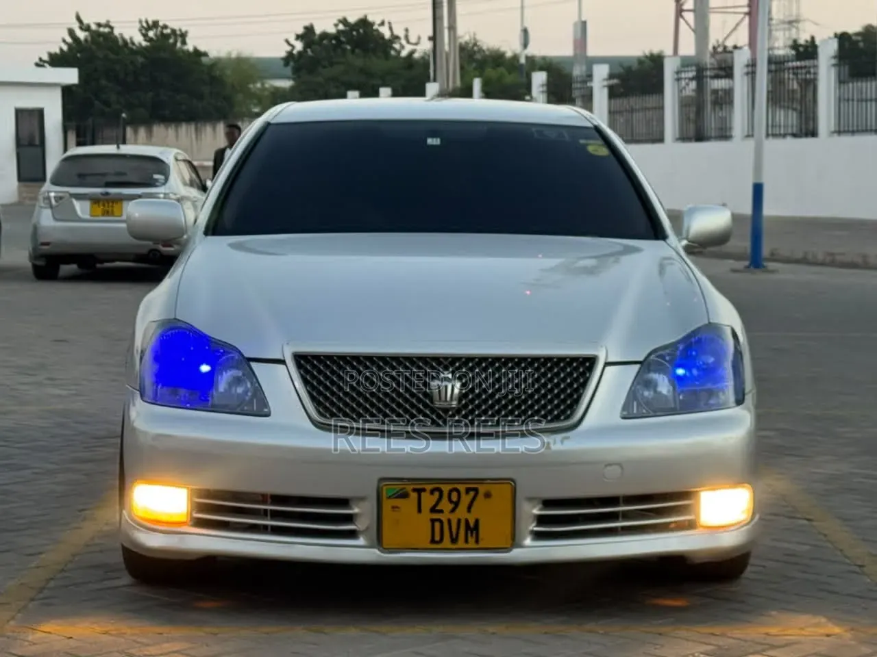 Toyota Crown 2006 Silver