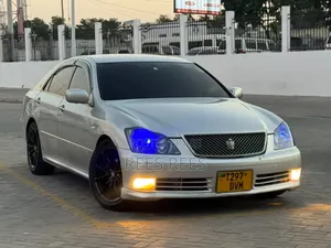 Toyota Crown 2006 Silver