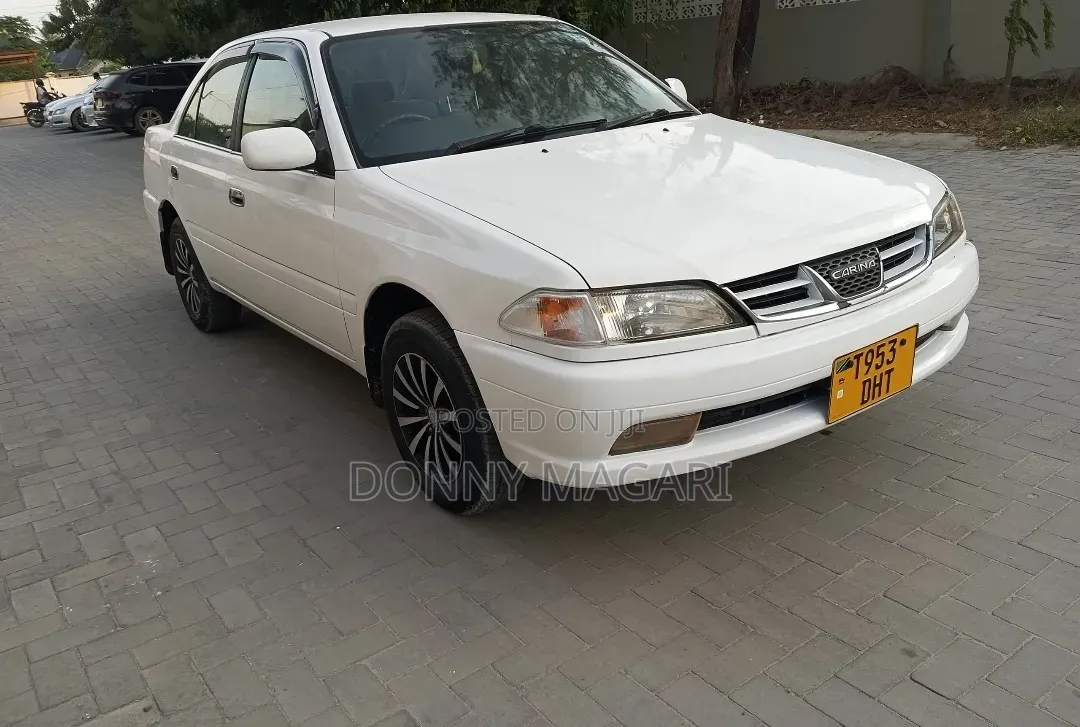 Toyota Carina 2001 White