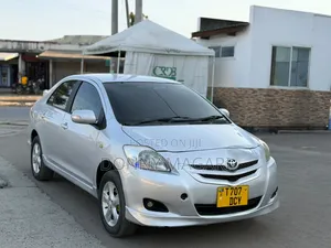Toyota Belta 2005 Silver