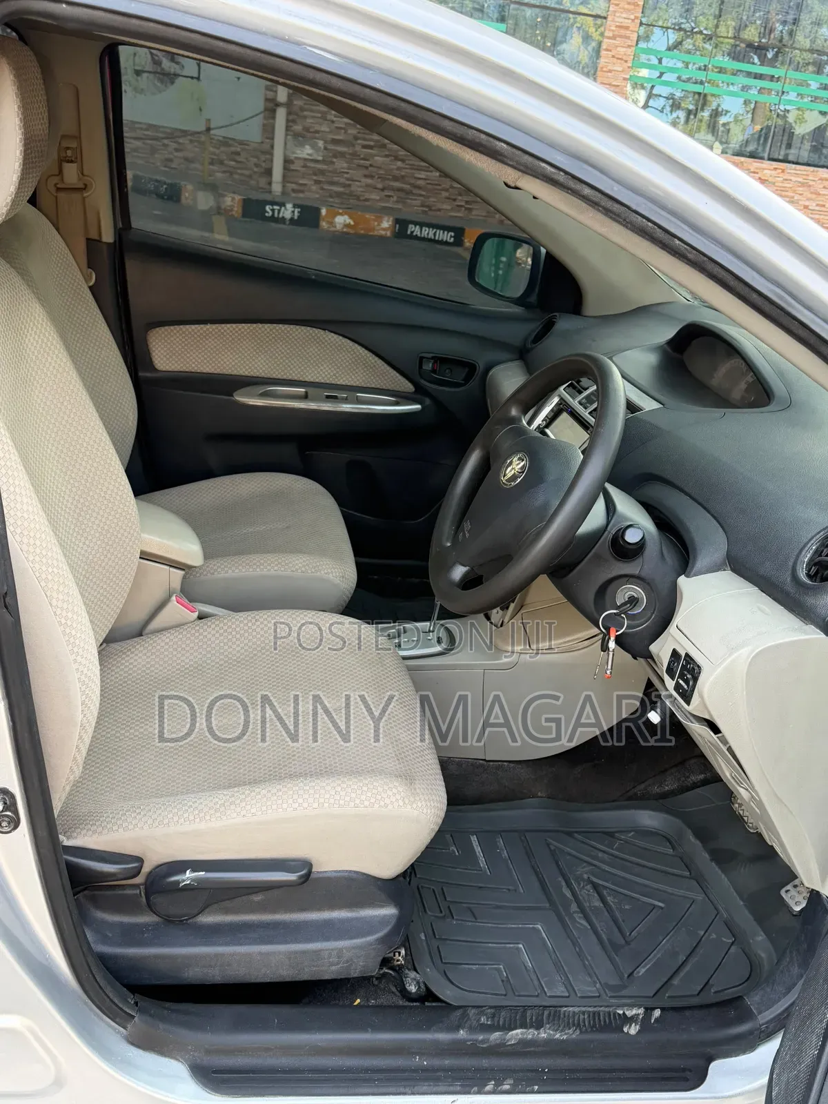 Toyota Belta 2005 Silver