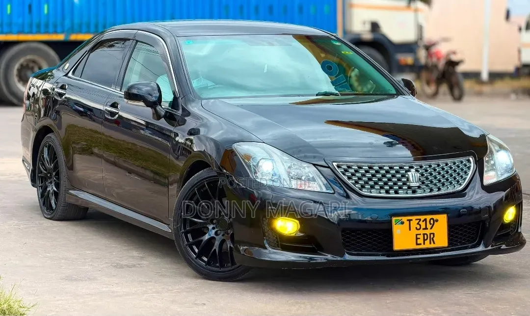 Toyota Crown 2009 Black