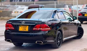 Toyota Crown 2009 Black