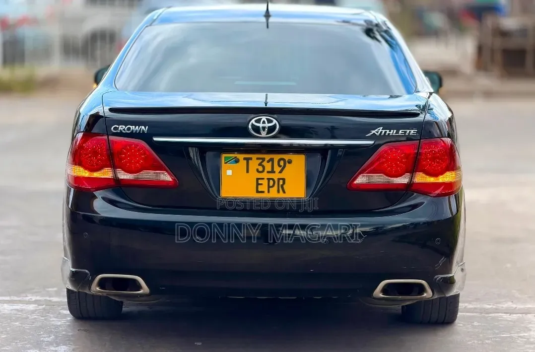 Toyota Crown 2009 Black