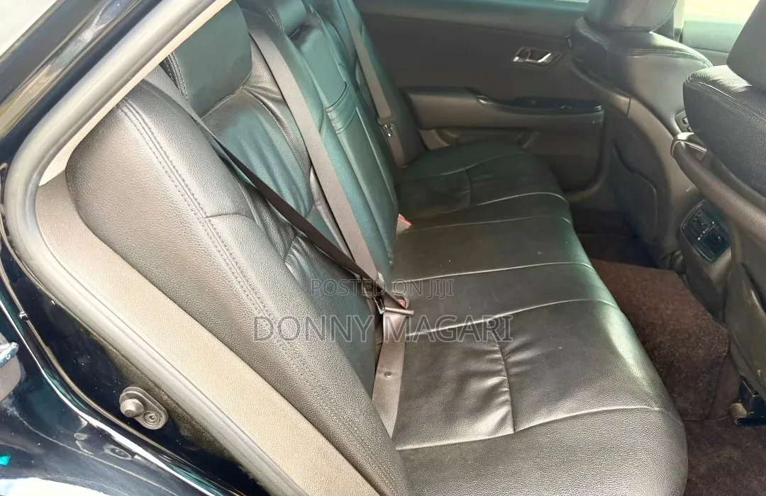 Toyota Crown 2009 Black