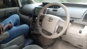Toyota Noah 2005 Blue