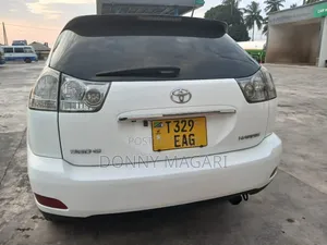 Toyota Harrier 2006 White