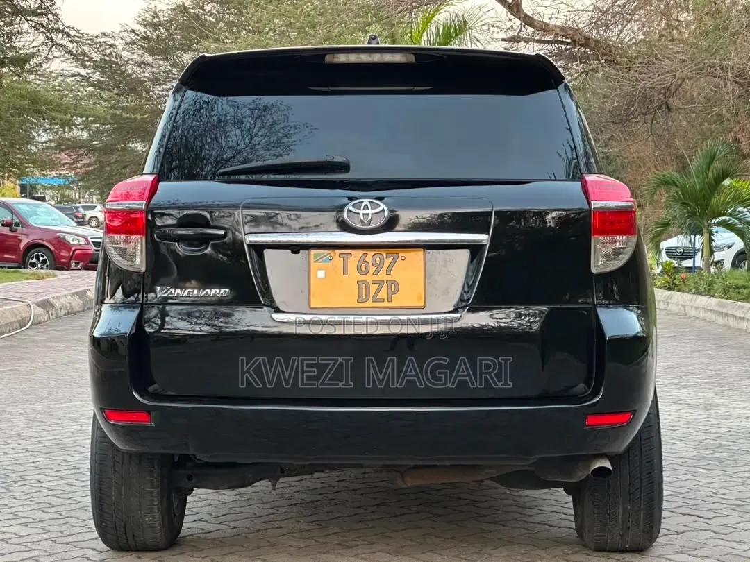 Toyota Vanguard 2010 Black