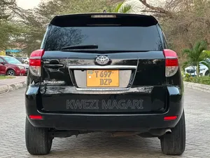 Toyota Vanguard 2010 Black