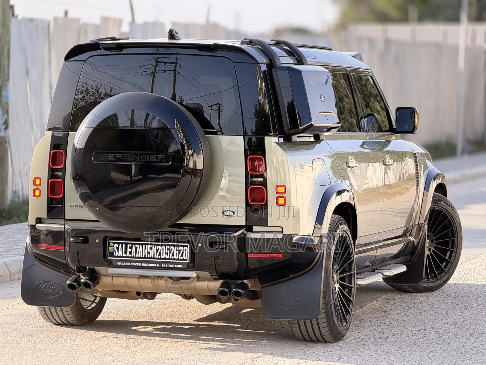 Land Rover Defender 2022 Gray