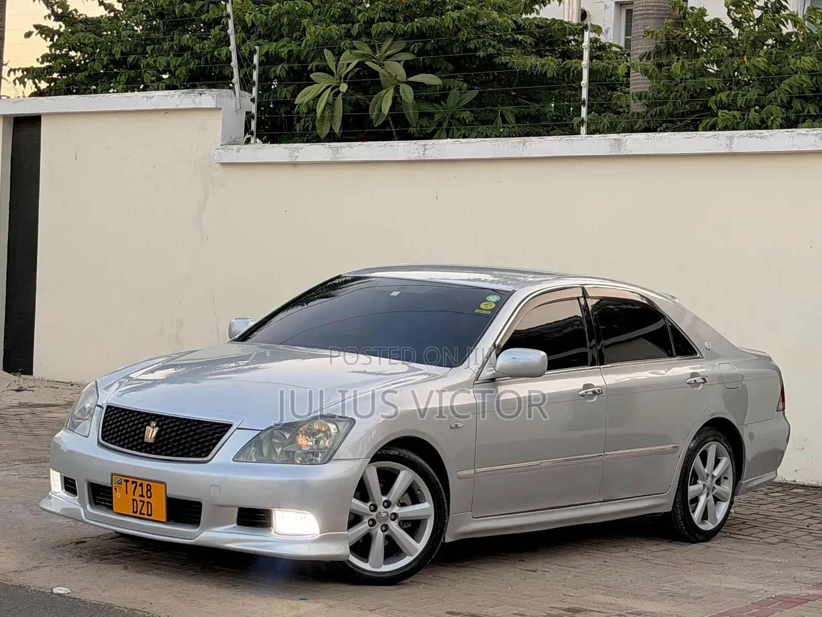 Toyota Crown 2006 Silver