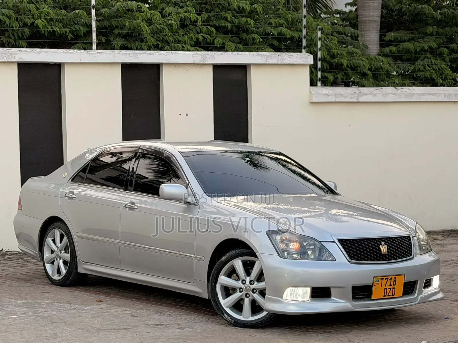 Toyota Crown 2006 Silver